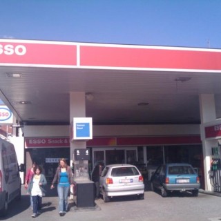 Esso Snack & Shop